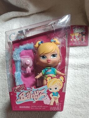 Bratz Babyz Blonde Doll in Pink Playset